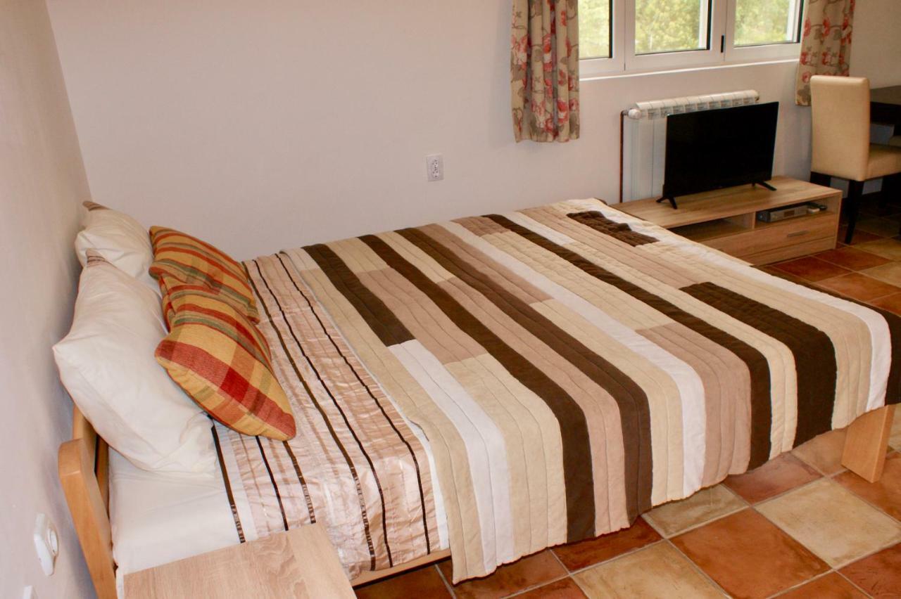 Studio Apartments Morinj 外观 照片