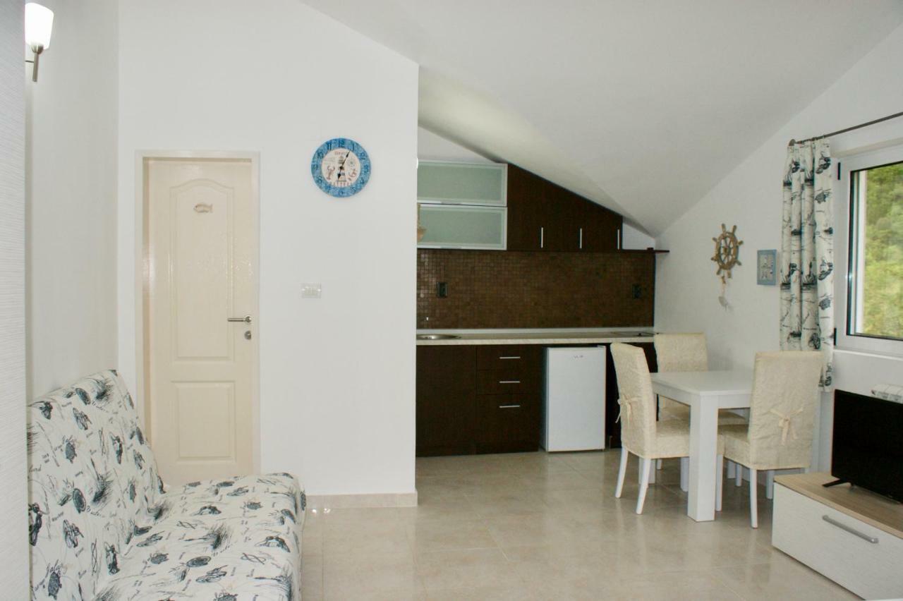 Studio Apartments Morinj 外观 照片
