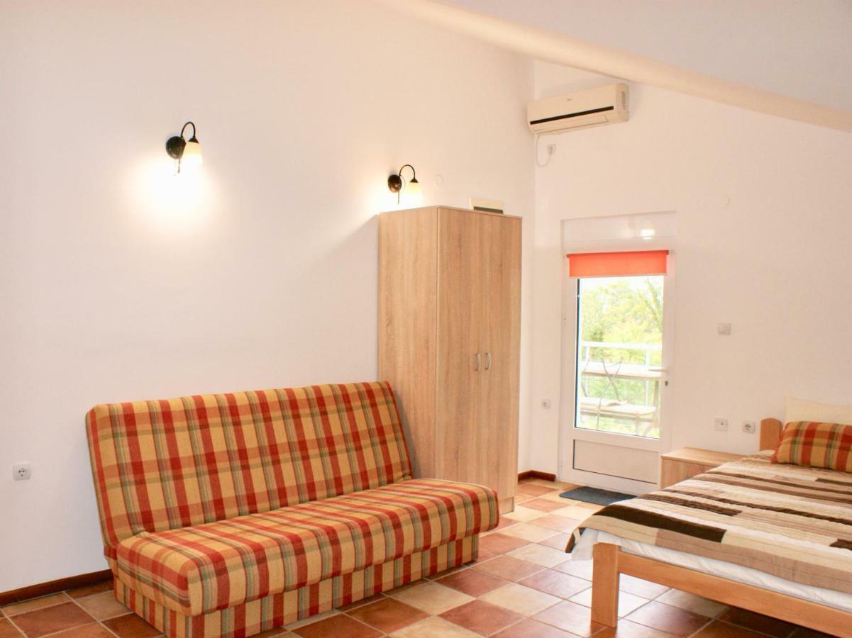 Studio Apartments Morinj 外观 照片
